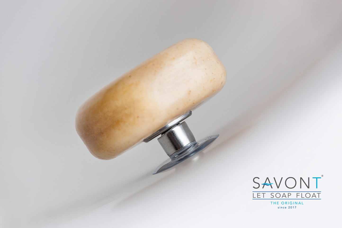 SAVONT Original Magnetic floating soap holder | Always dry & clean | Soap dish dispenser drainer for shower or sink